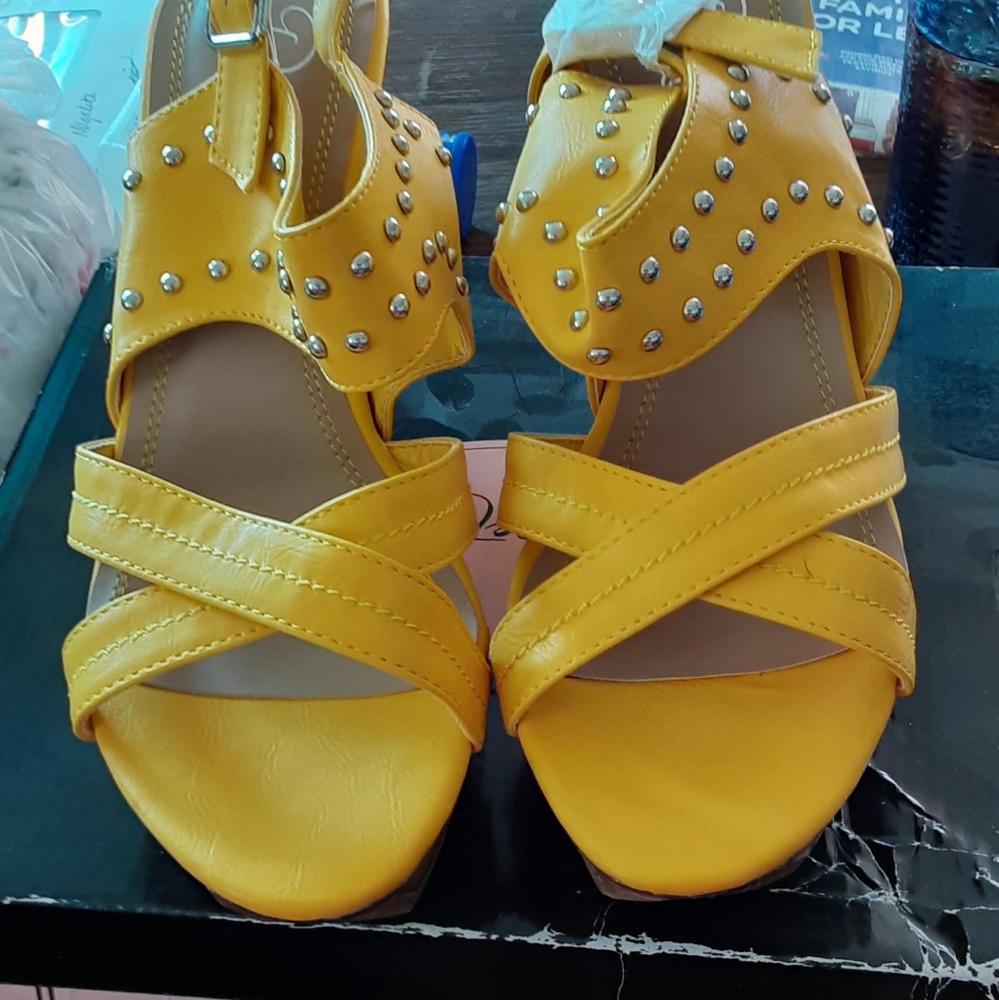 Women's summer wedges size 10